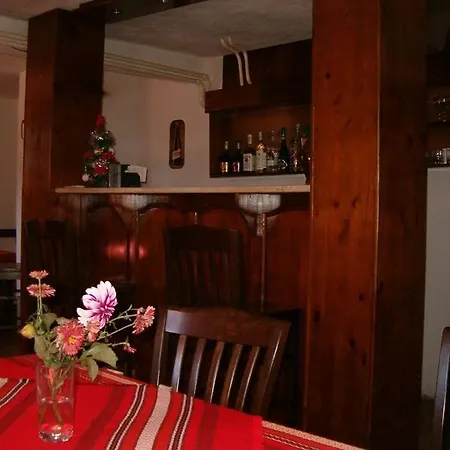 Alexander House Guest house
