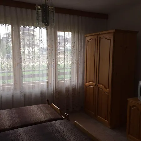 Guest house Alexander House
